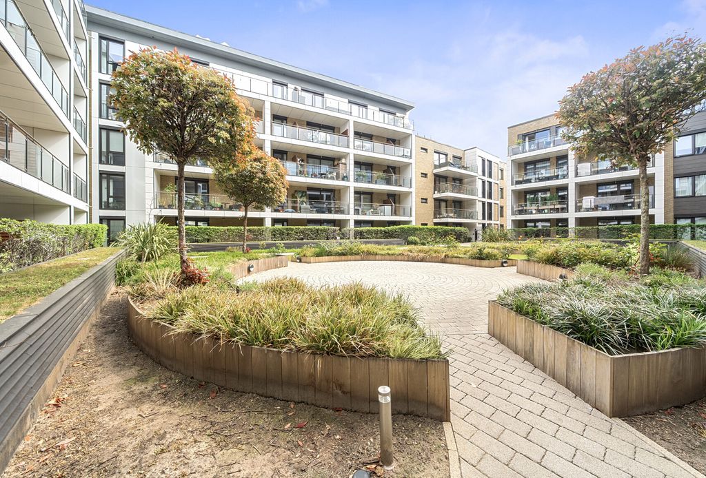 Property photo 1 of 17 1442462-19-69De34...