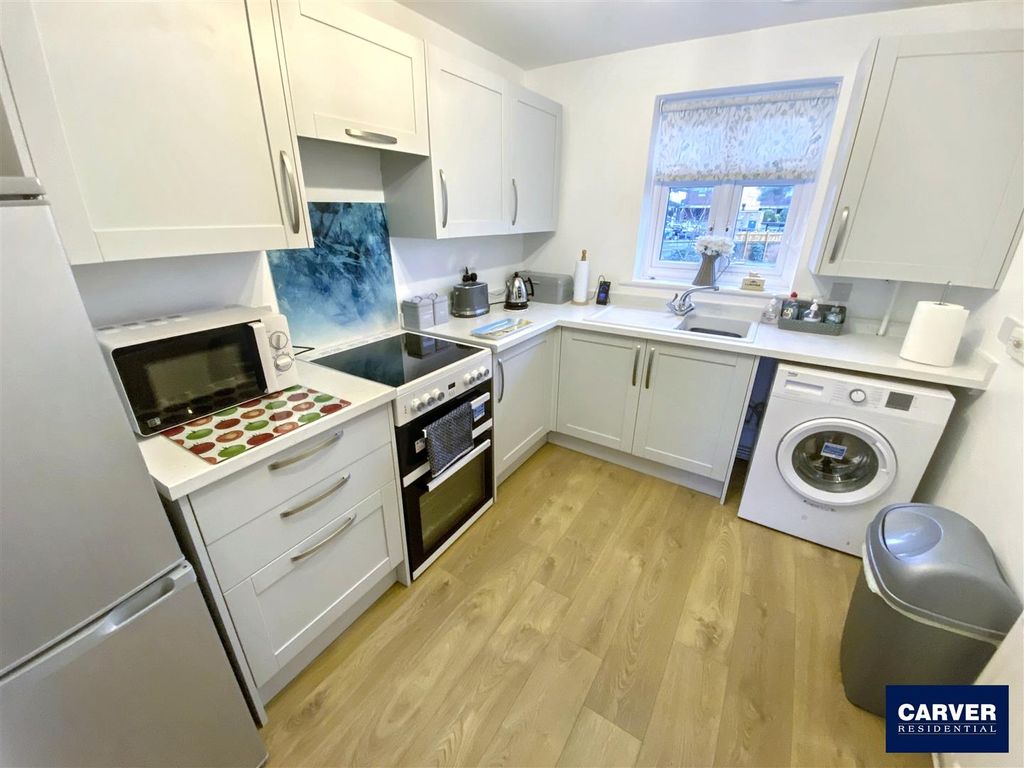 Property photo 2 of 7 Kitchen.Jpg