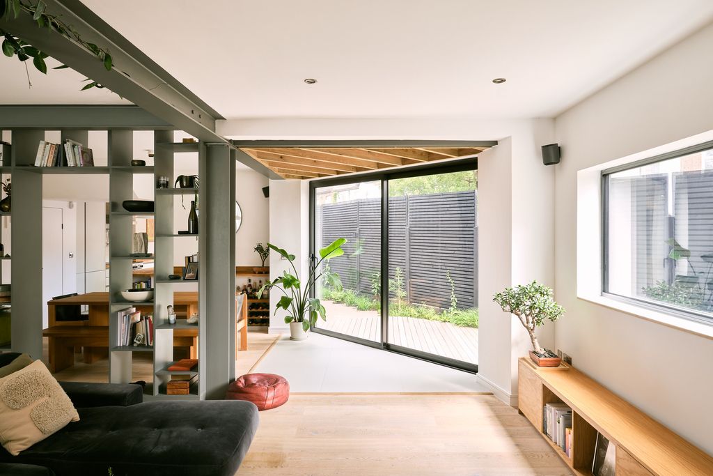 Property photo 3 of 32 190843 - 20230822_Ogt_Tmh_Putneyroad_004.Jpg