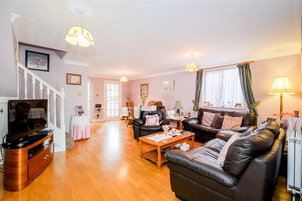 Property photo 3 of 22