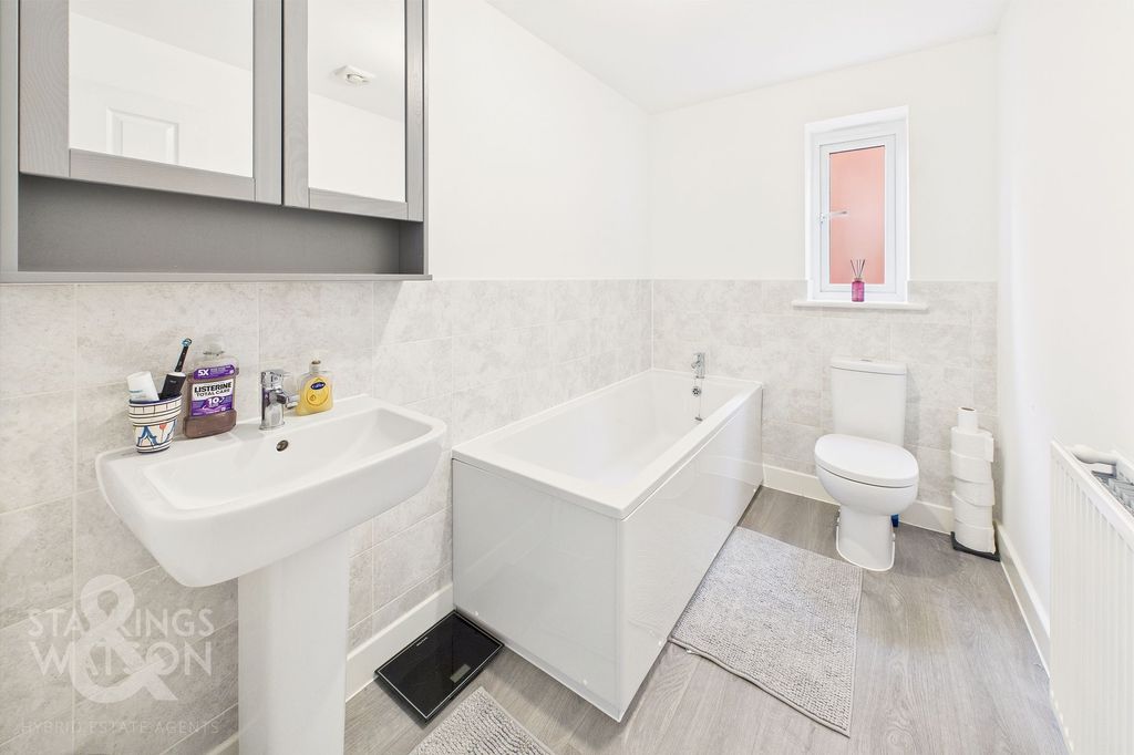 Property photo 3 of 21