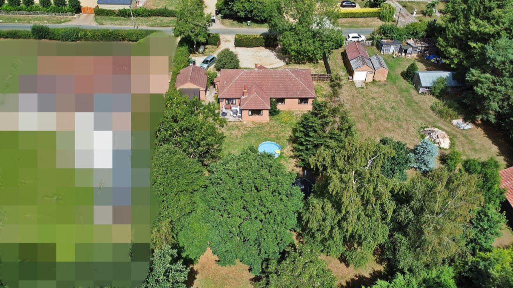 Property photo 2 of 15 4194853