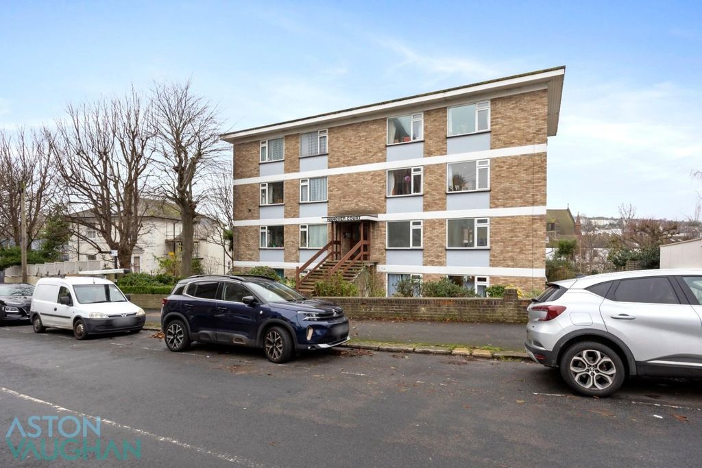 Property photo 1 of 9 4627200