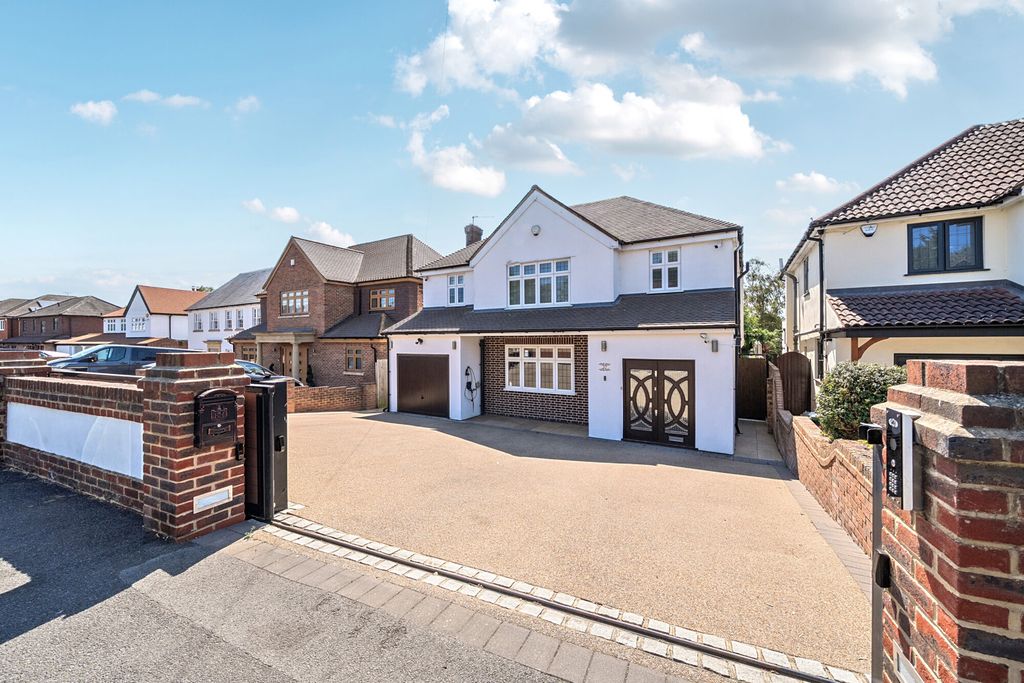 Property photo 1 of 18 1503988-1-6A7B105...