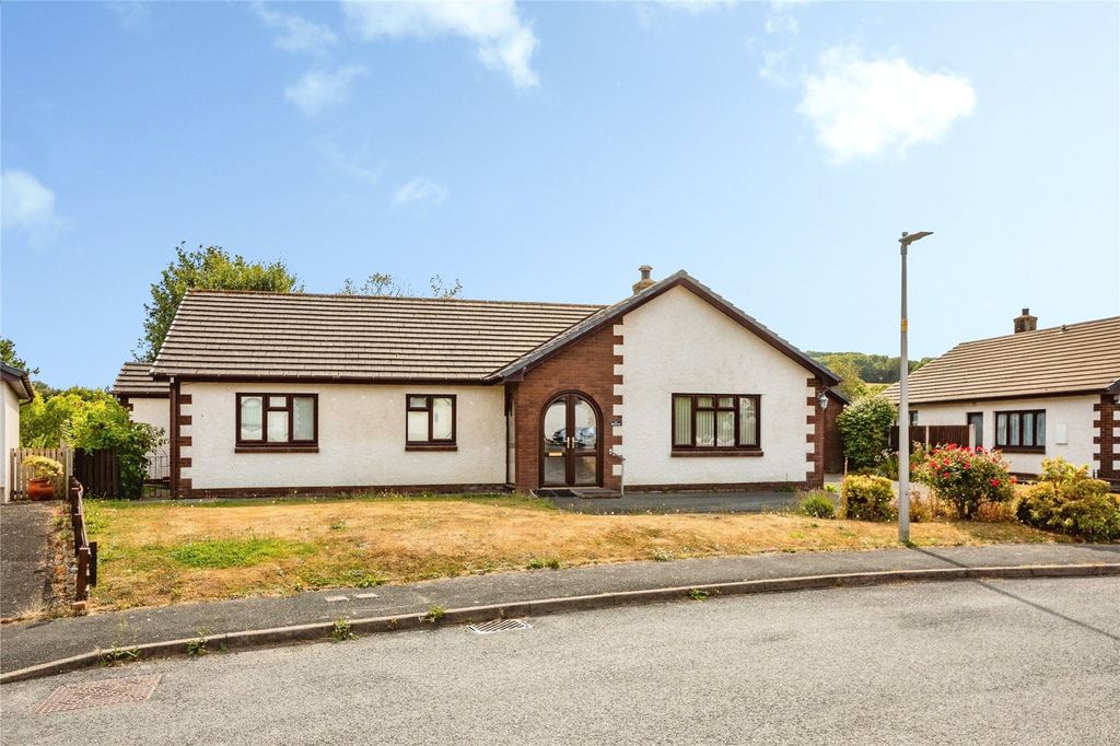 Property photo 1 of 35 Picture No. 11