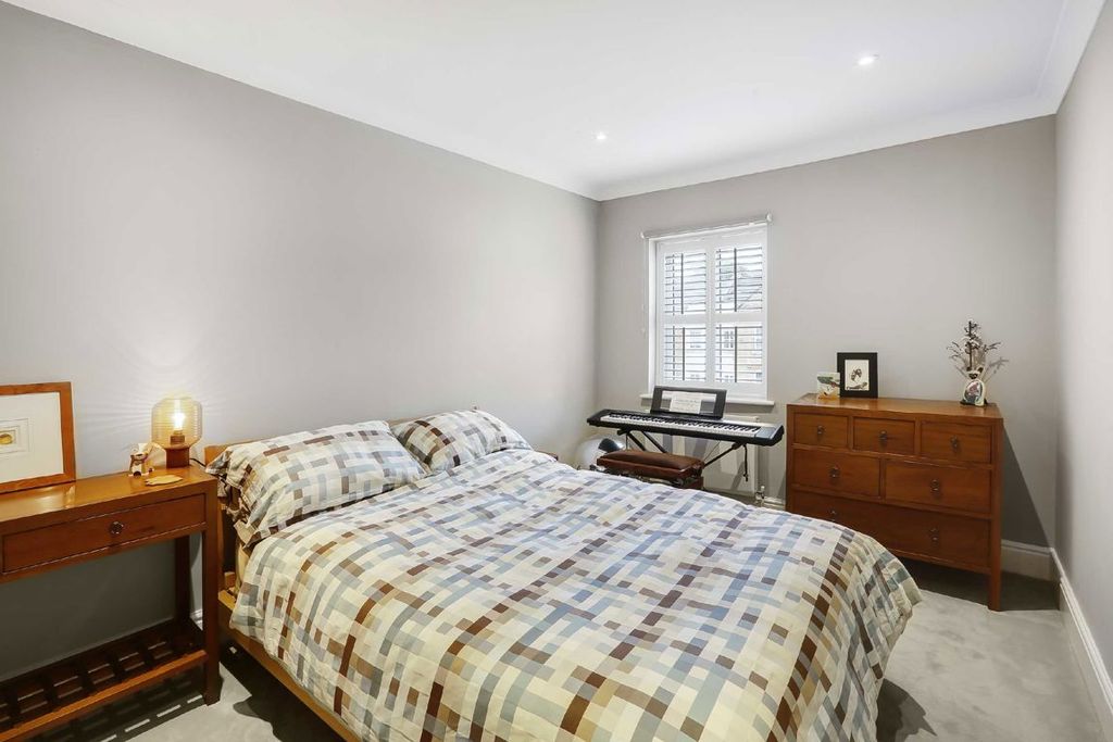 Property photo 3 of 9