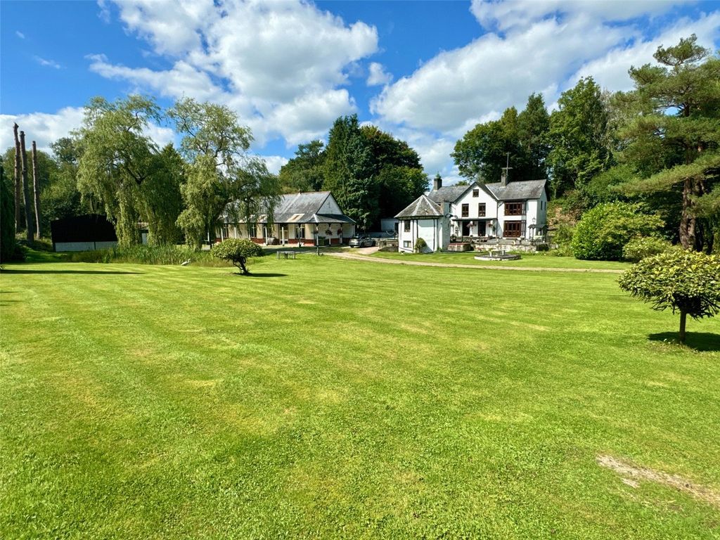 Property photo 1 of 28 Picture No. 01