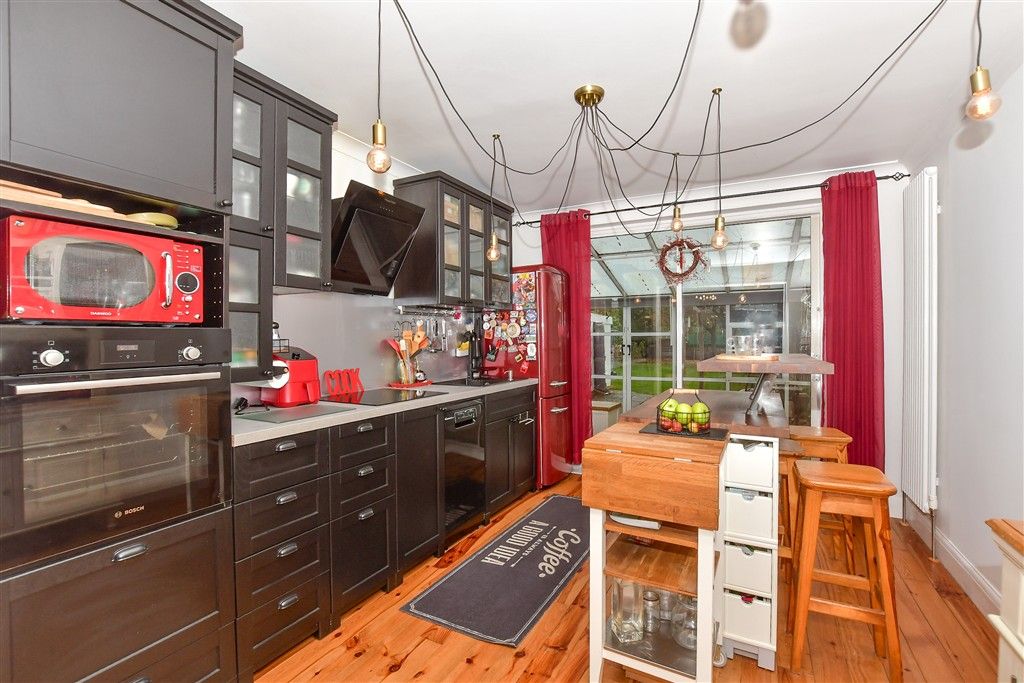 Property photo 3 of 11 Kitchen/ Breakfast Room