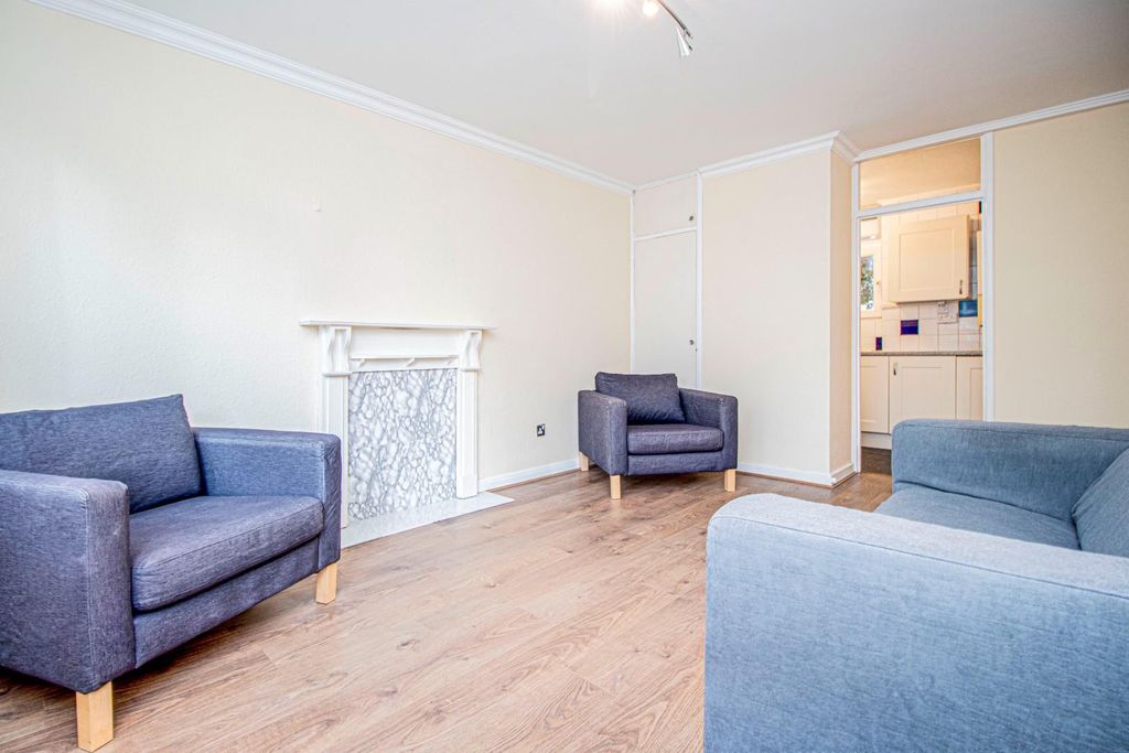 Property photo 3 of 10 B.Jpg
