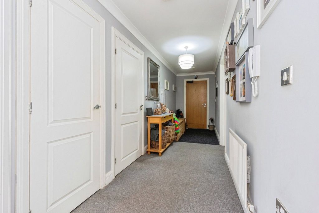 Property photo 3 of 16 Photo