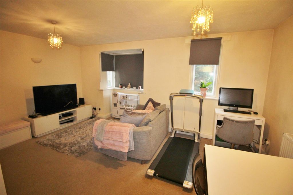 Property photo 3 of 8 Img_4121.Jpg