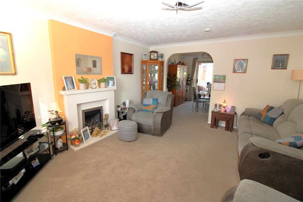 Property photo 2 of 17 Picture No. 15