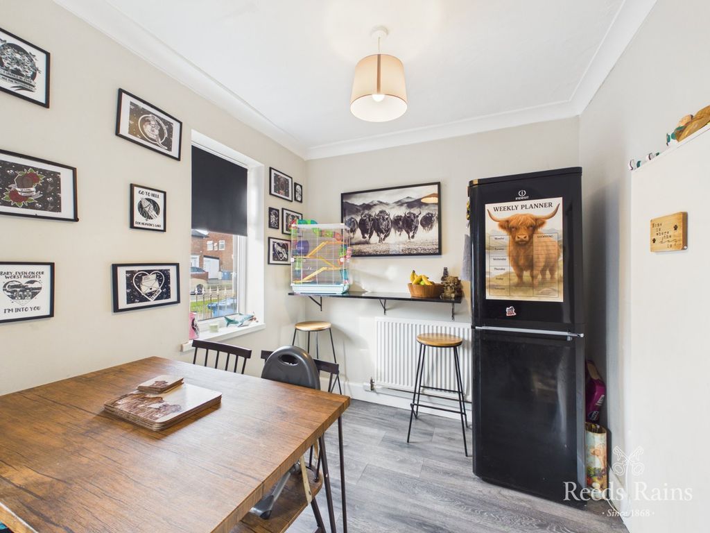 Property photo 3 of 19 Dining Room