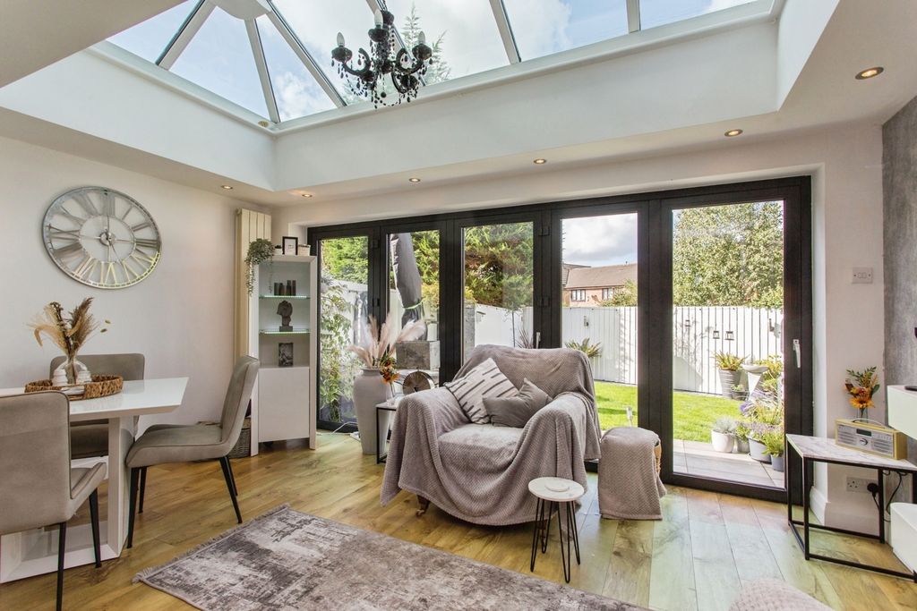 Property photo 3 of 21 Orangery