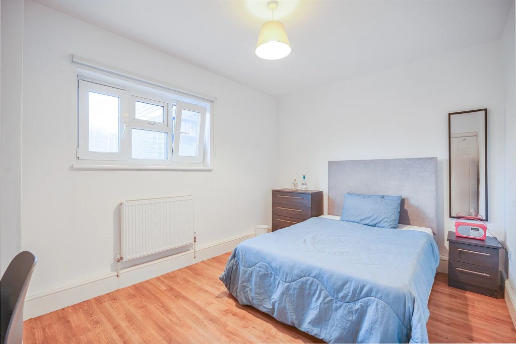 Property photo 1 of 11 Bedroom