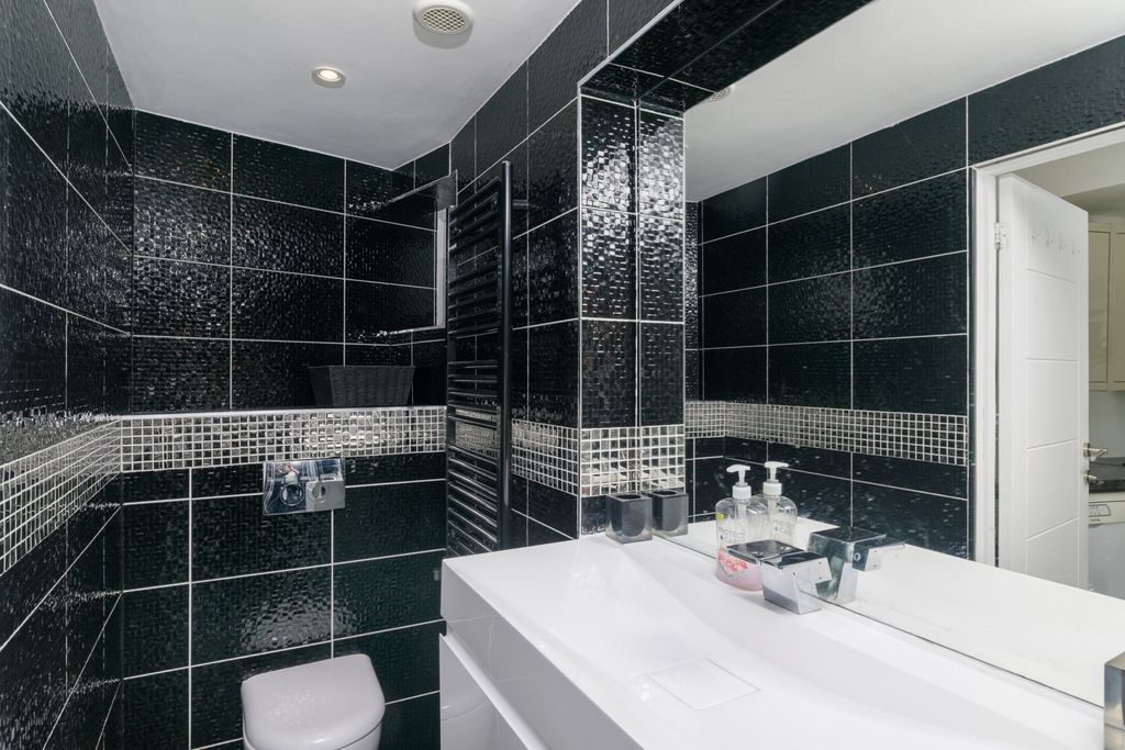 Additional image 12 of 5 bed detached house for saleHounslow Road, Feltham TW14