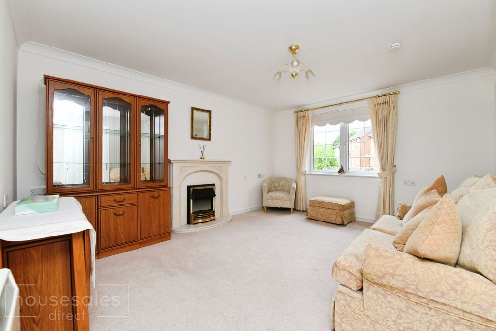 Property photo 3 of 13