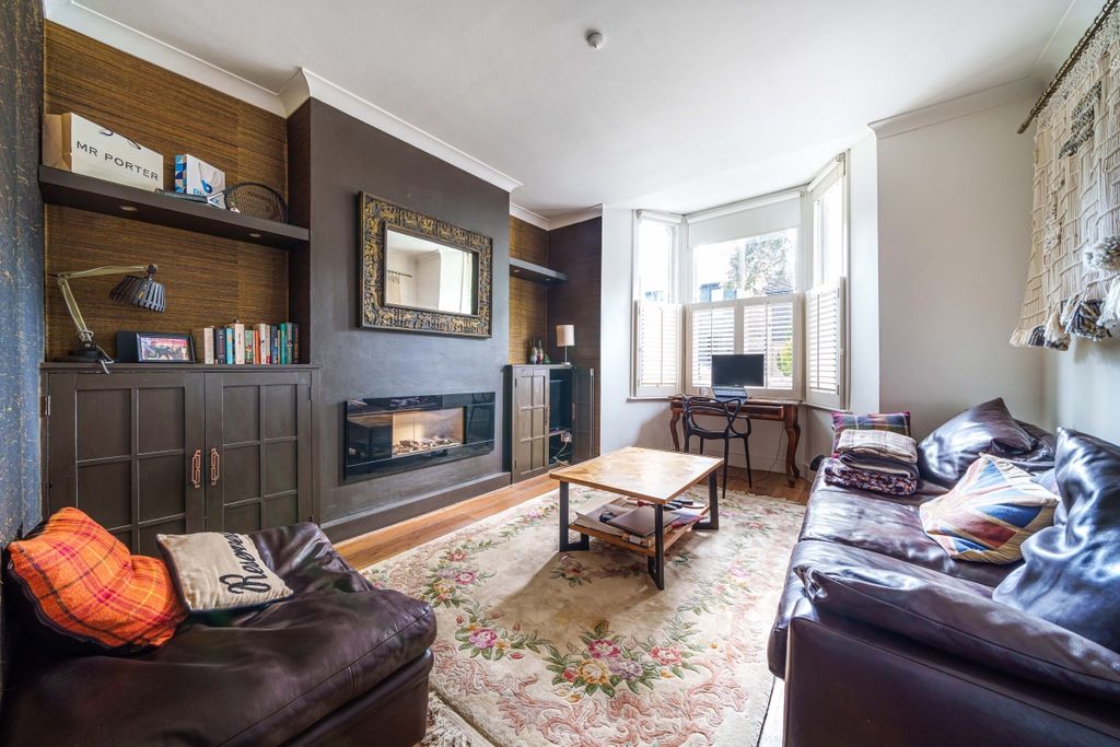 Property photo 3 of 12