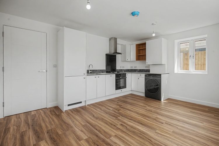 Property photo 2 of 8 327805