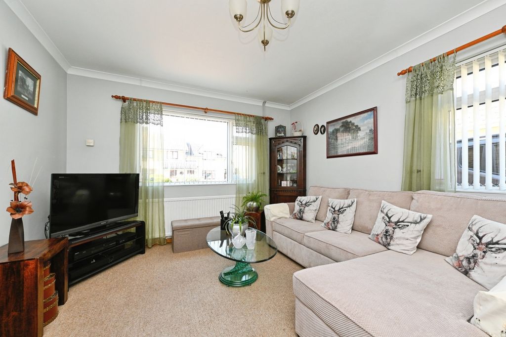 Property photo 2 of 17 Photo