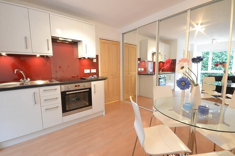 Property photo 1 of 6 Kitchen/Lounge (Main)