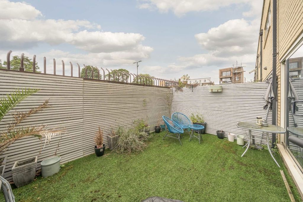 Property photo 2 of 4