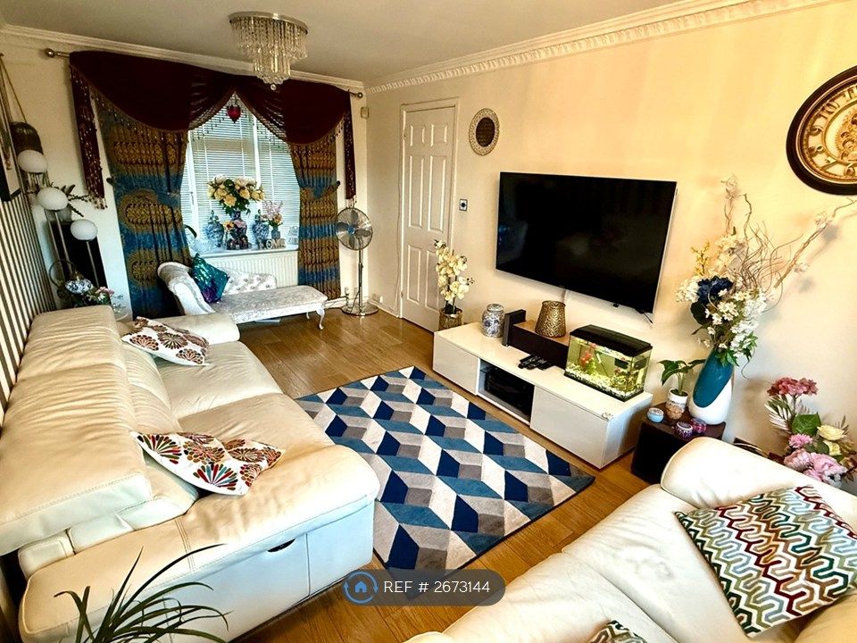 Property photo 3 of 21