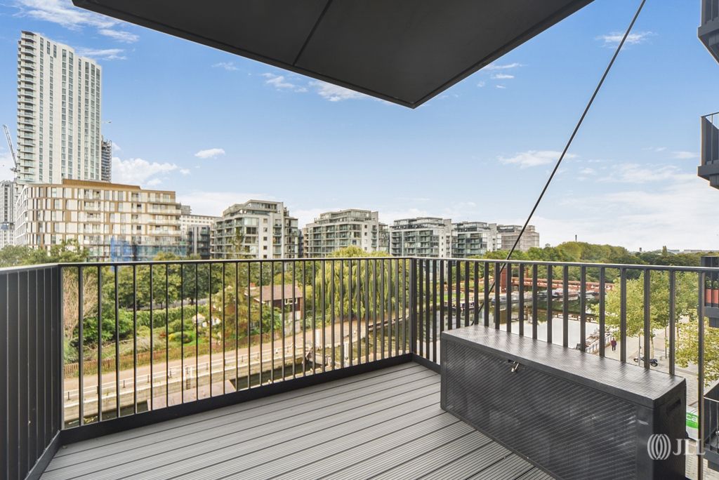 Property photo 3 of 18