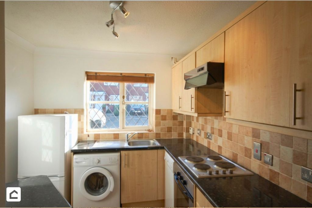 Property photo 3 of 6 4