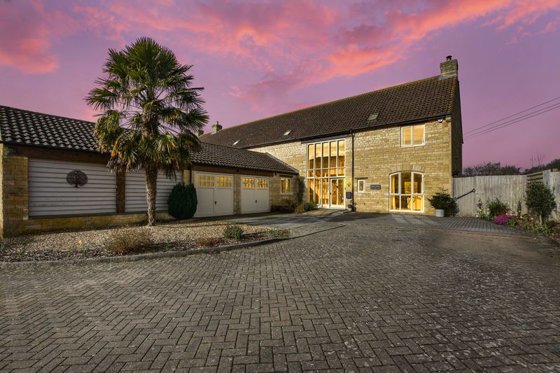 Property photo 1 of 31 Photo 1