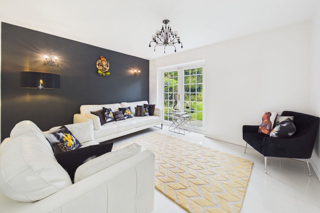 Property photo 3 of 29