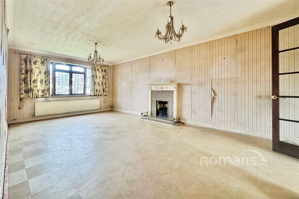 Property photo 2 of 11 Living Room