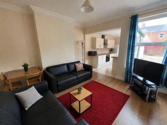 Property photo 2 of 16 9721270.Jpg