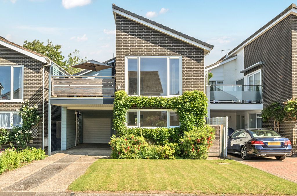 Property photo 1 of 15