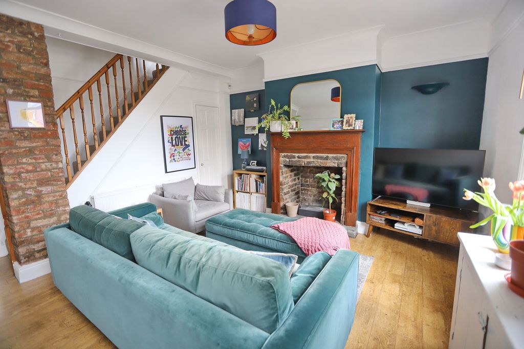 Property photo 3 of 16