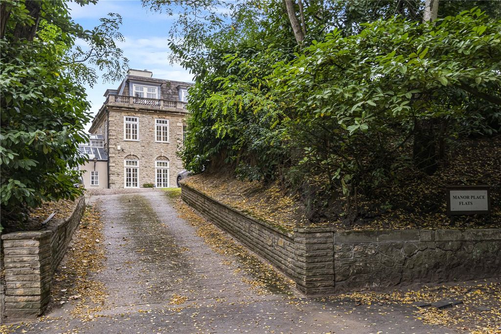 Property photo 2 of 12 Picture No. 21