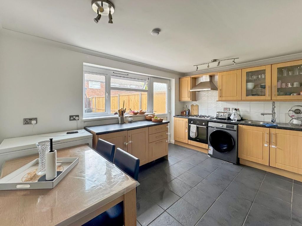 Property photo 3 of 12 11.Jpg