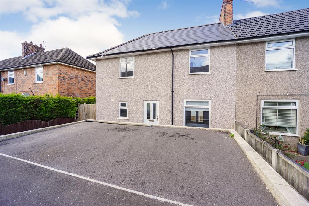 Property photo 1 of 16 Front