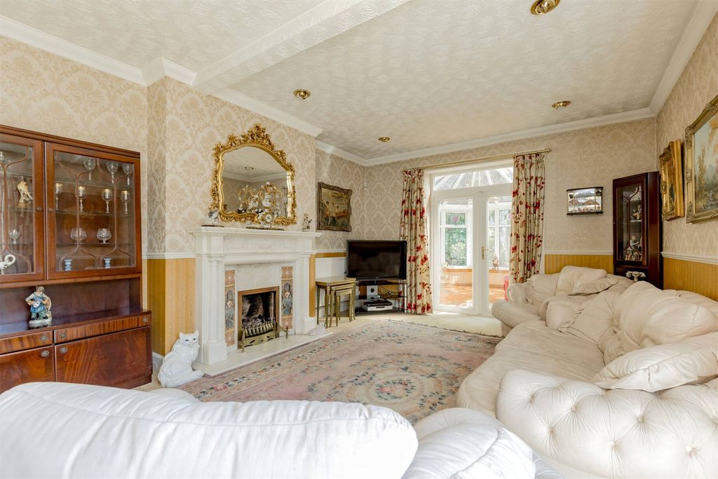 Property photo 2 of 20 Picture No. 34