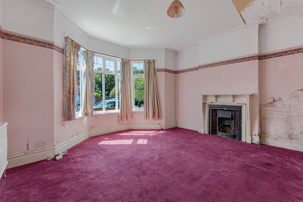 Property photo 2 of 19