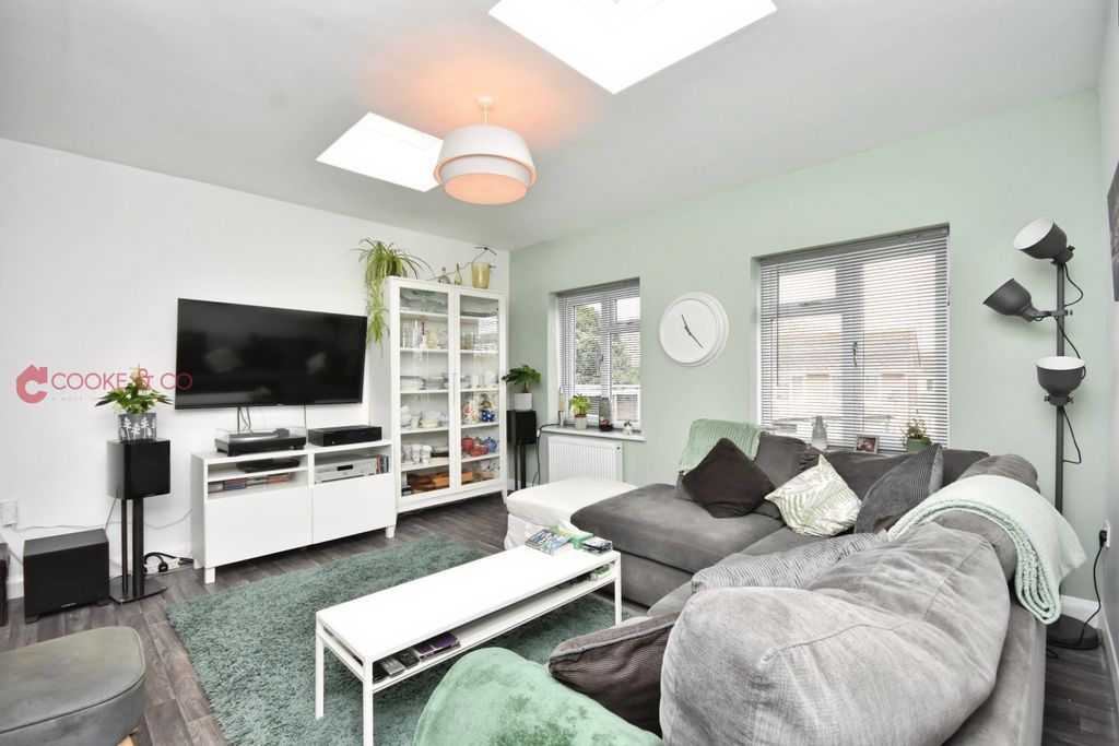 Property photo 2 of 16