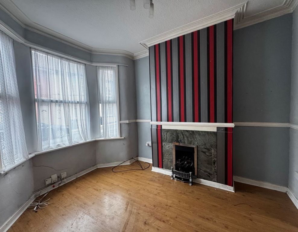Property photo 2 of 7