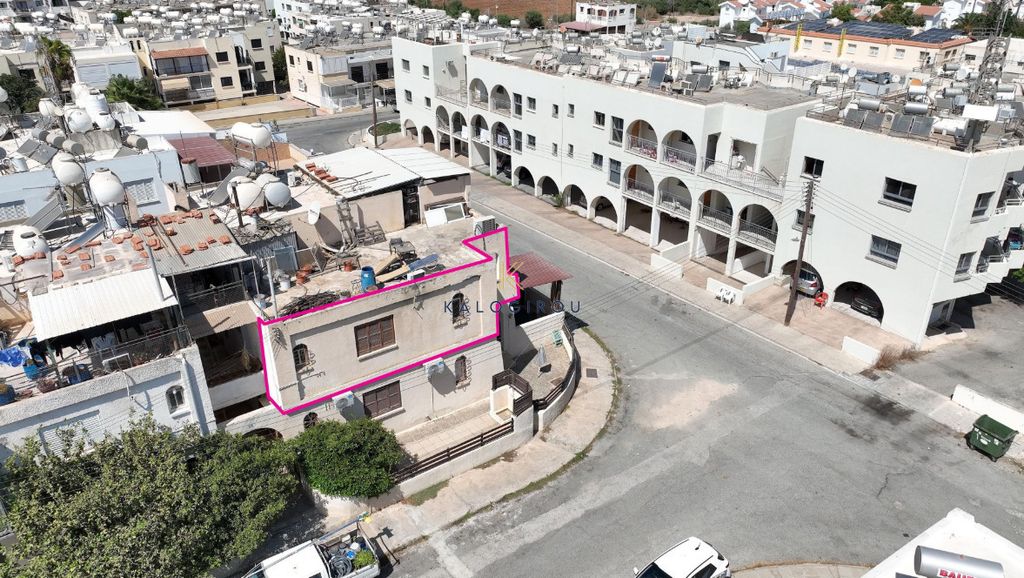 Property photo 2 of 12