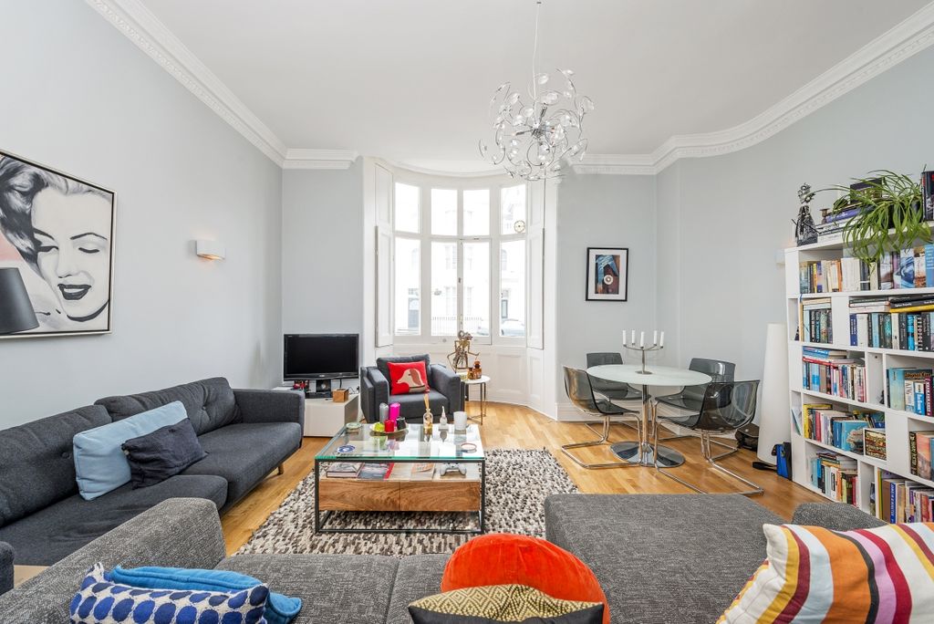 Property photo 2 of 8 07