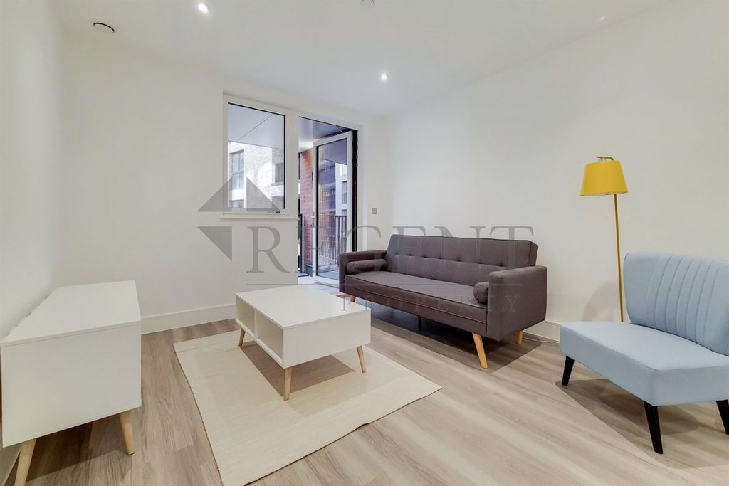 Property photo 1 of 13 Reception