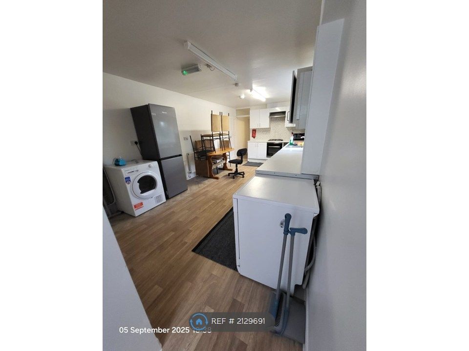 Property photo 2 of 26