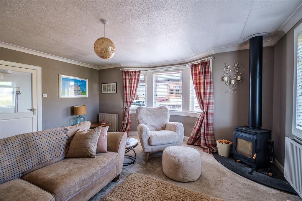 Property photo 3 of 29 Crosshill Avenue-18.Jpg
