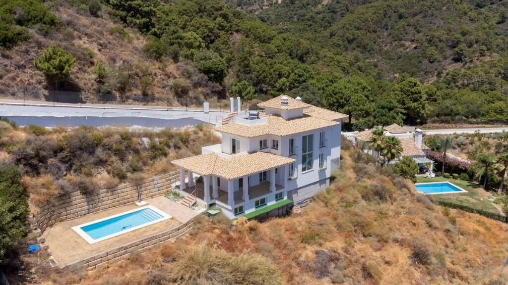 Property photo 1 of 3