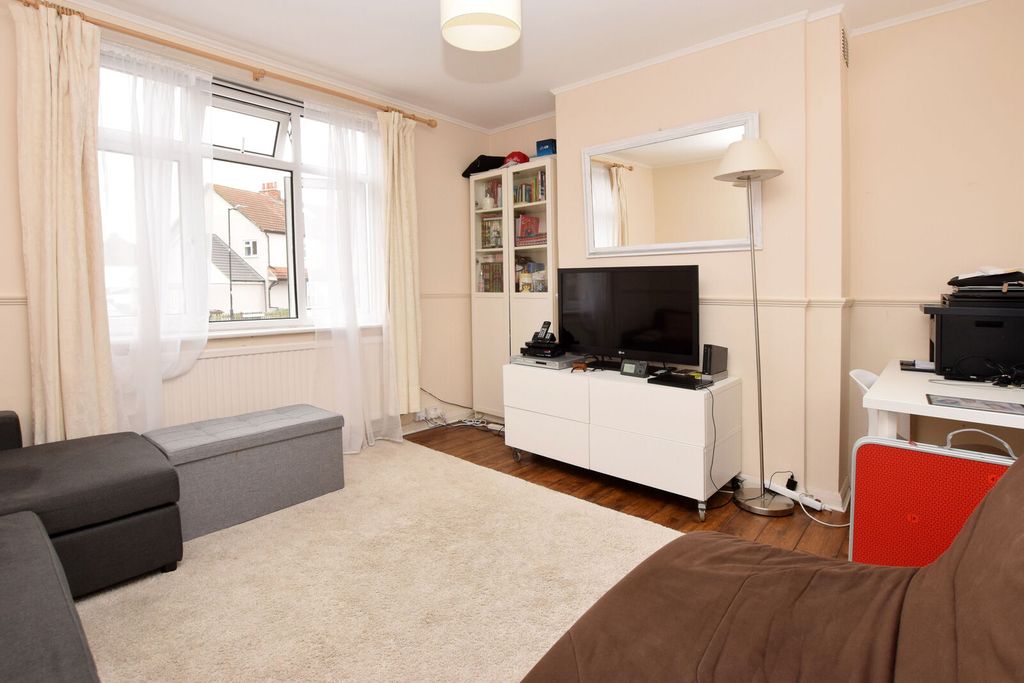 Property photo 2 of 16