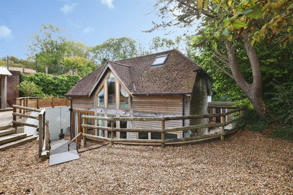 Property photo 1 of 24